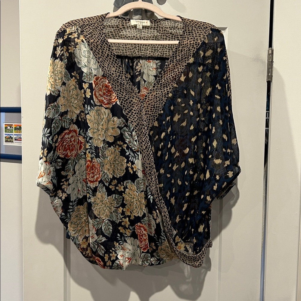 Umgee Navy Floral and Leopard Print Blouse